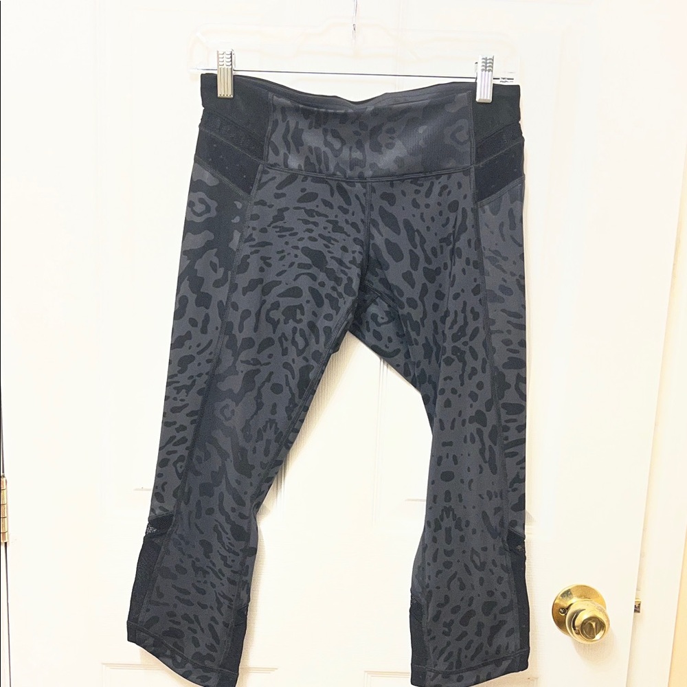 lululemon athletica Charcoal Leopard Cropped Pants